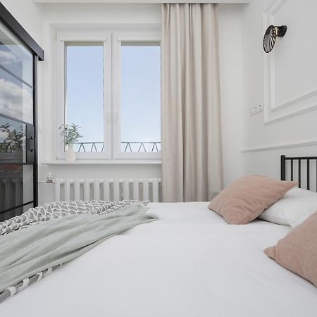 Elegancki Apartament Dla 4 Osob W Warszawie By Noclegi Renters Warsaw Luaran gambar