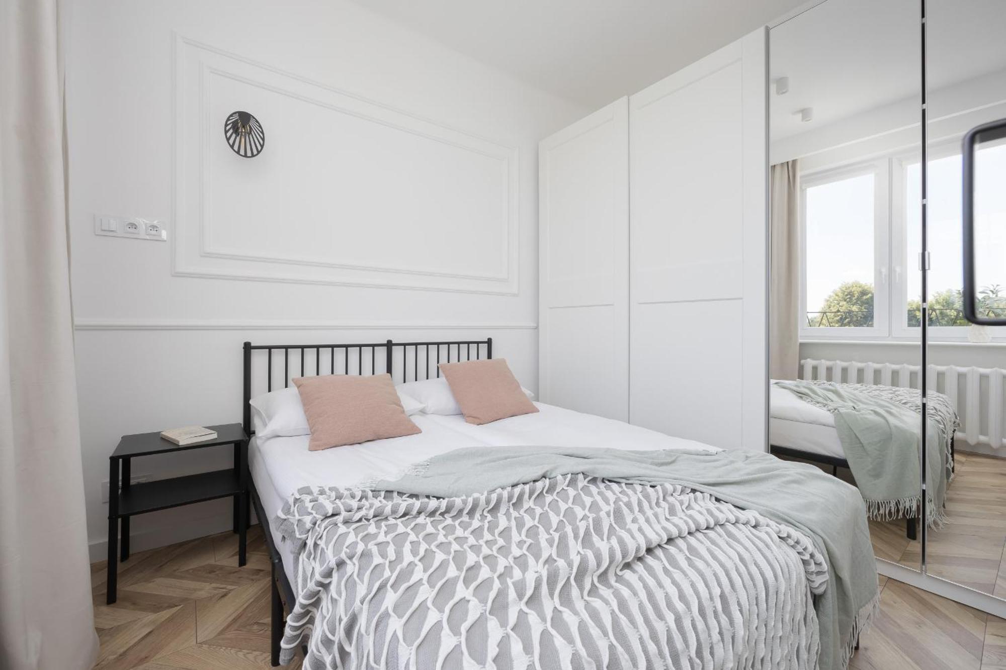 Elegancki Apartament Dla 4 Osob W Warszawie By Noclegi Renters Warsaw Luaran gambar
